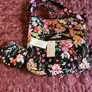 Beautiful NWT Vera Bradley crossover and change purse $14